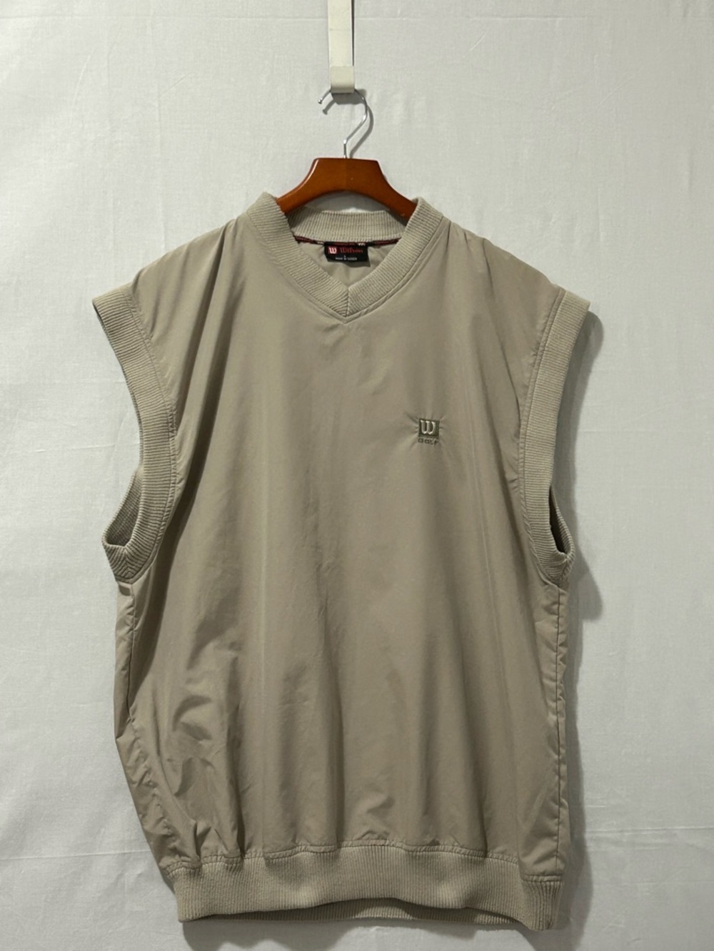 Wilson - Men's V-Neck Golf Vest in Beige
